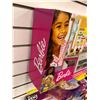 Image 2 : BARBIE Kitchen