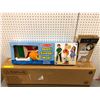 Image 1 : KidKraft Laundry Play Set & Melissa & Doug - Dust, Sweep, Mop!