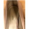 Image 2 : SAKS FIFTH AVENUE - Ladies Dress Shoes - Size 8 - Movie Set Clothing - Some Wear