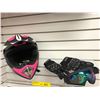 Image 1 : Women's Helmet with gloves and googles