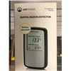 Image 3 : Water Quality Testing Pen and Digital Radon Detector