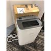 Image 1 : HEVILLO - Boxed Fan