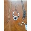 Image 3 : Costume Jewellery (4 Necklaces & 2 Pairs of Earrings)
