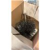 Image 2 : BOX OF ELECTRIC FENCING SUPPLIES AND CHIMNEY BRUSH