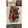 Image 1 : BOX OF HAND TOOLS, SCREWDRIVERS