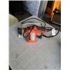 Image 2 : MILWAUKEE 7 1/4 INCH TILT LOCK CIRCULAR SAW - WORKING