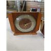Image 2 : 2 MID CENTURY MODERN CLOCKS - METAMEC AND WESTCLOX