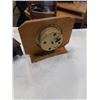 Image 7 : 2 MID CENTURY MODERN CLOCKS - METAMEC AND WESTCLOX
