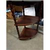 Image 3 : WOOD SIDE TABLE AND WOOD TURNED CORNER SHELF