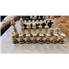Image 4 : COMPLETE CHESS BOARD WITH CHESS PIECES