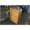 Image 2 : 6 DRAWER MAPLE CHEST OF DRAWERS