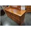 Image 14 : PINE 7 DRAWER DRESSER AND 2 DRAWER NIGHTSTAND