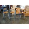 Image 1 : 4 FOLDING METAL AND WOOD STOOLS