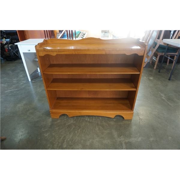 MAPLE BOOKSHELF