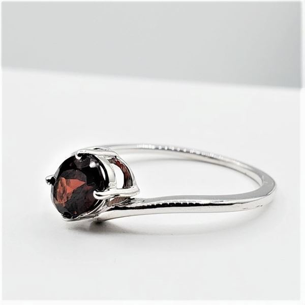 NEW STERLING SILVER 7.2MM X 5MM GENUINE GARNET RING, 0.85CTS OF GARNET, RETAIL $300.00, SIZE 7.25