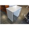 Image 2 : WHITE PEDESTAL DESK