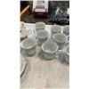 Image 3 : LOT OF ROYAL ALBERT LAVENDER ROSE AND OTHER CHINA