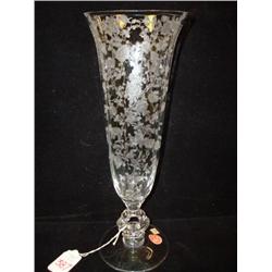 Cambridge ROSEPOINT Crystal Vase with Keyhole Foot: