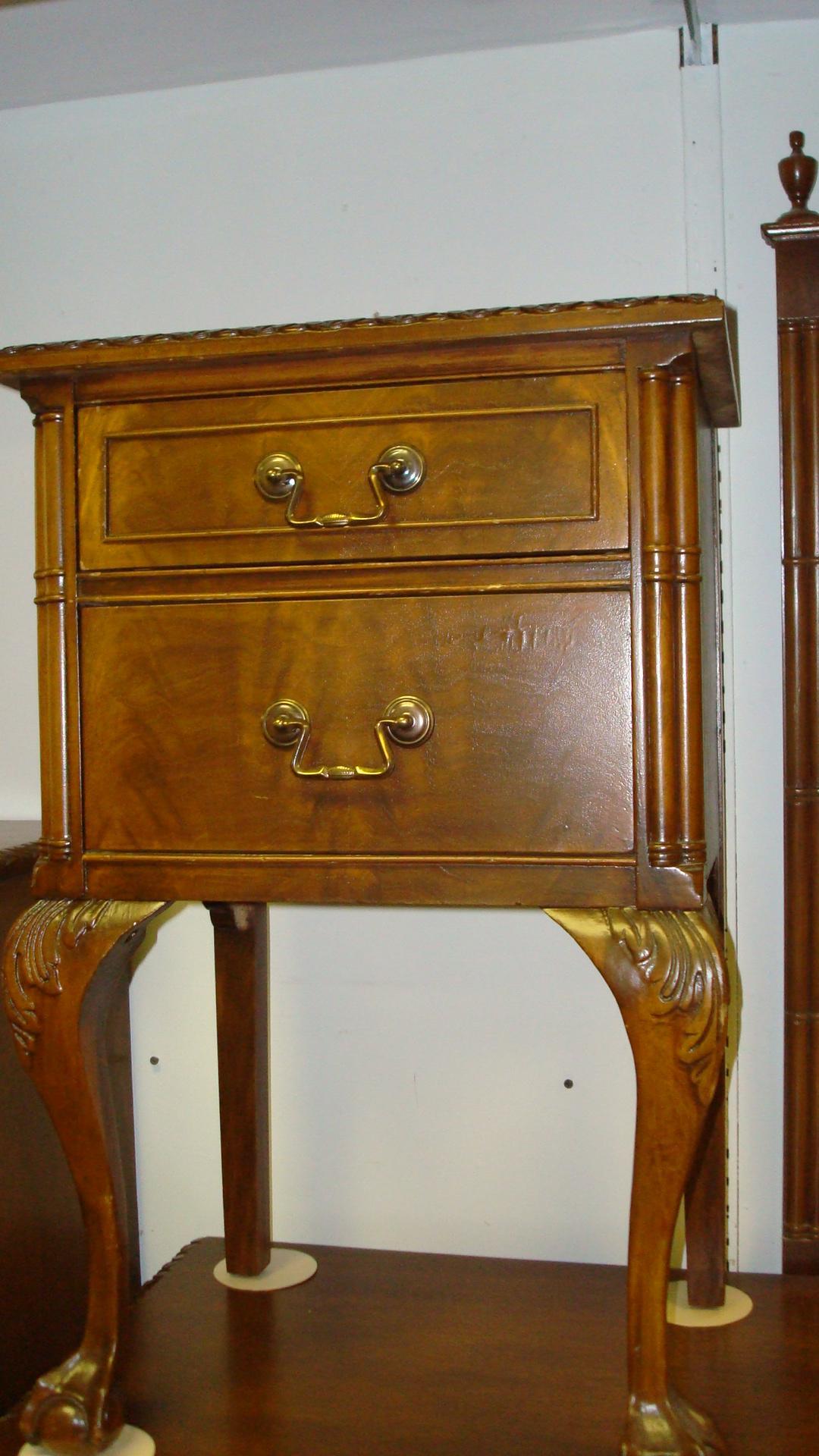 JOHN STUART 4 Piece Bedroom Set