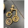 Image 4 : Vintage Brass Pressure Gauge Plus Bunch of Brass Fittings
