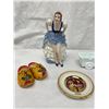 Image 2 : Nice Collectible Lot Including Antique Lighter, Small Dutch Wooden Shoes, Chokin Miniature Plate, Et
