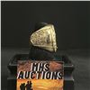 Image 2 : NEW YORK YANKEES M.L.B "27 WORLD CHAMPIONSHIP" CHAMPIONSHIP REPLICA RING (ref559)