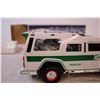Image 4 : 2004 Hess Sport Utility Vehicle and Motorcycles