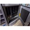 Image 8 : 3-piece vending machine (with keys) - consigner says working when last used - Heavy! bring help for 