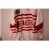 Image 3 : Steve Yzerman Signed NHL Jersey - size 50