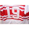 Image 6 : Steve Yzerman Signed NHL Jersey - size 50