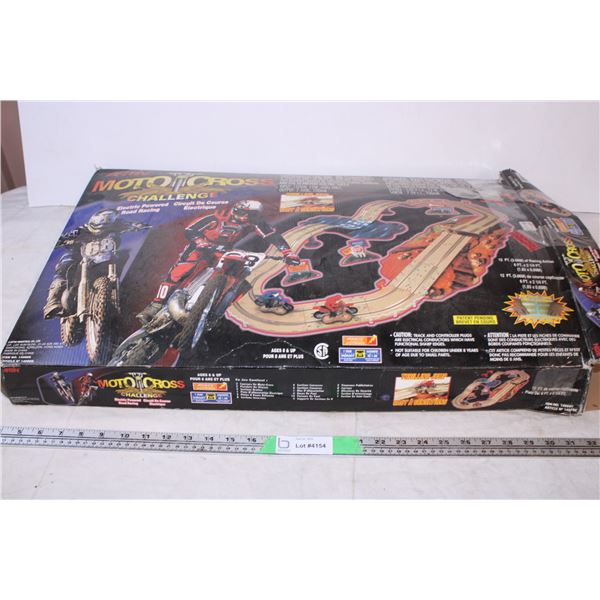 Motocross Challenge Racing Set – used