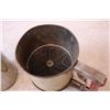 Image 3 : Vintage Flour Sifter
