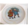Image 10 : Vintage Books, Christmas 1981,82,83 Collector plates + pictures in frames
