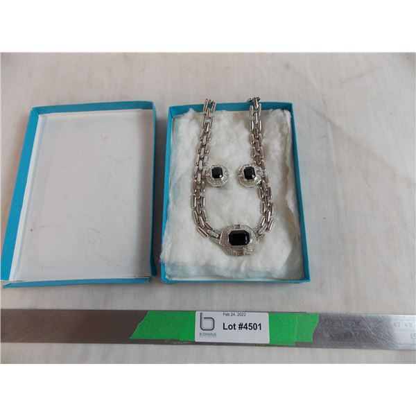 Necklace + Earring set - unbranded in birks box