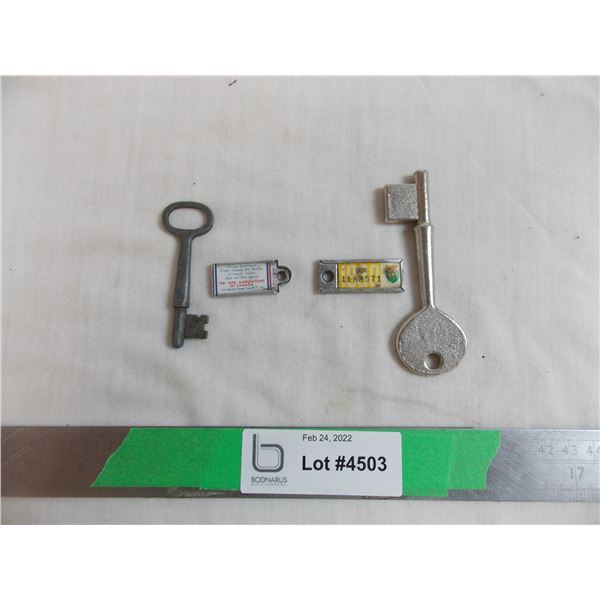 YALE key + other key + (2) war amps tags