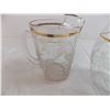 Image 2 : 2 clear glass water pitchers