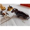 Image 5 : 10 ceramic dog figurines - with biscuit tin
