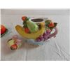 Image 3 : Fruit ceramics - teapot and ornament