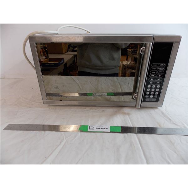 Danby Microwave - tested and working