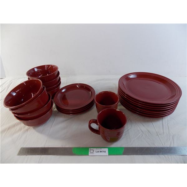 Ceramic dish set - 8 deep bowls, 8 large plates, 2 mugs, 4 saucers (unbranded)