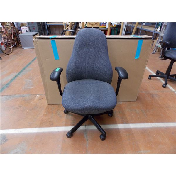 *Computer chair - adjustable working