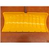 Image 2 : *yellow snow shovel