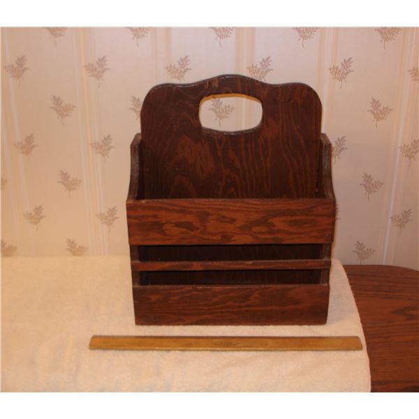 Wood magazine rack