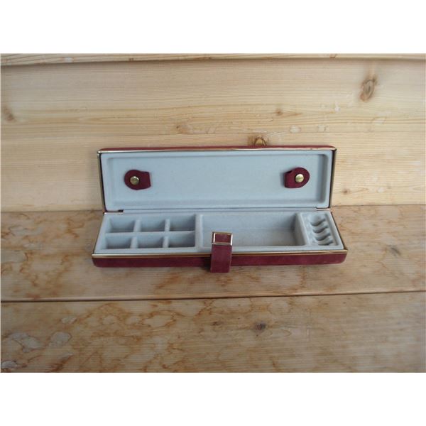 Travel size jewelry box