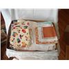 Image 2 : Flat vintage Linens
