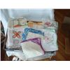 Image 2 : Assorted Vintage Linens