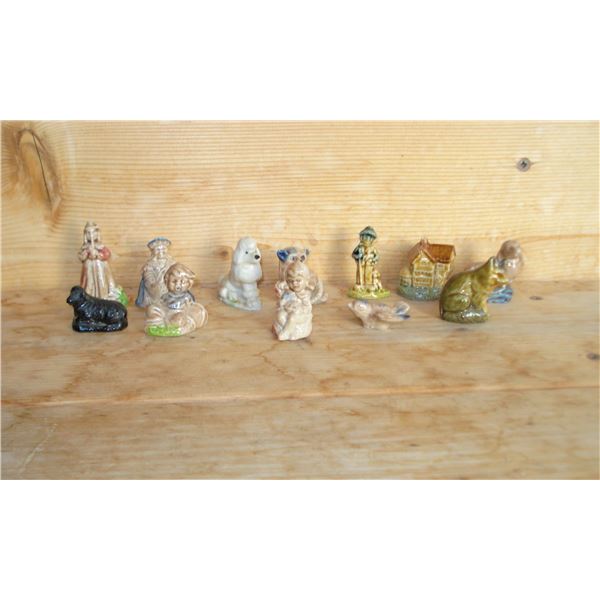 Assorted Wade tea ornaments