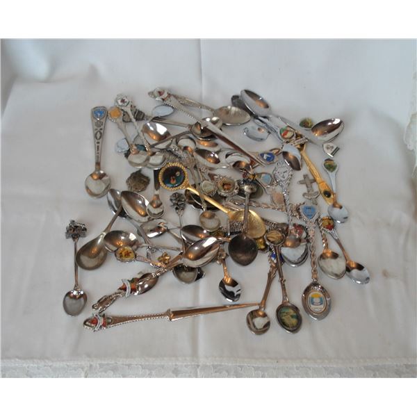 Souvenir spoons