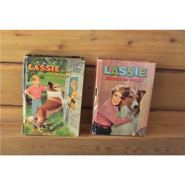 pair vintage Lassie Books