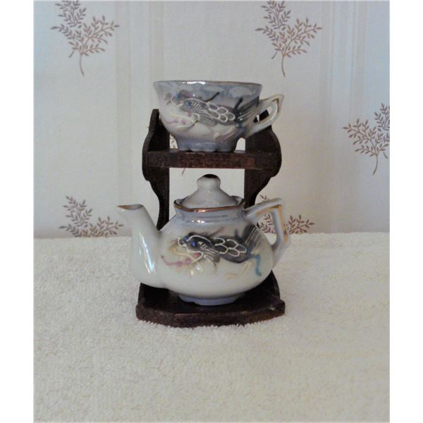 miniature dragon ware and stand